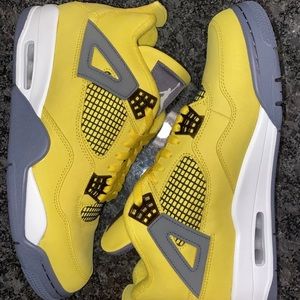 Jordan 4 “Lightning”